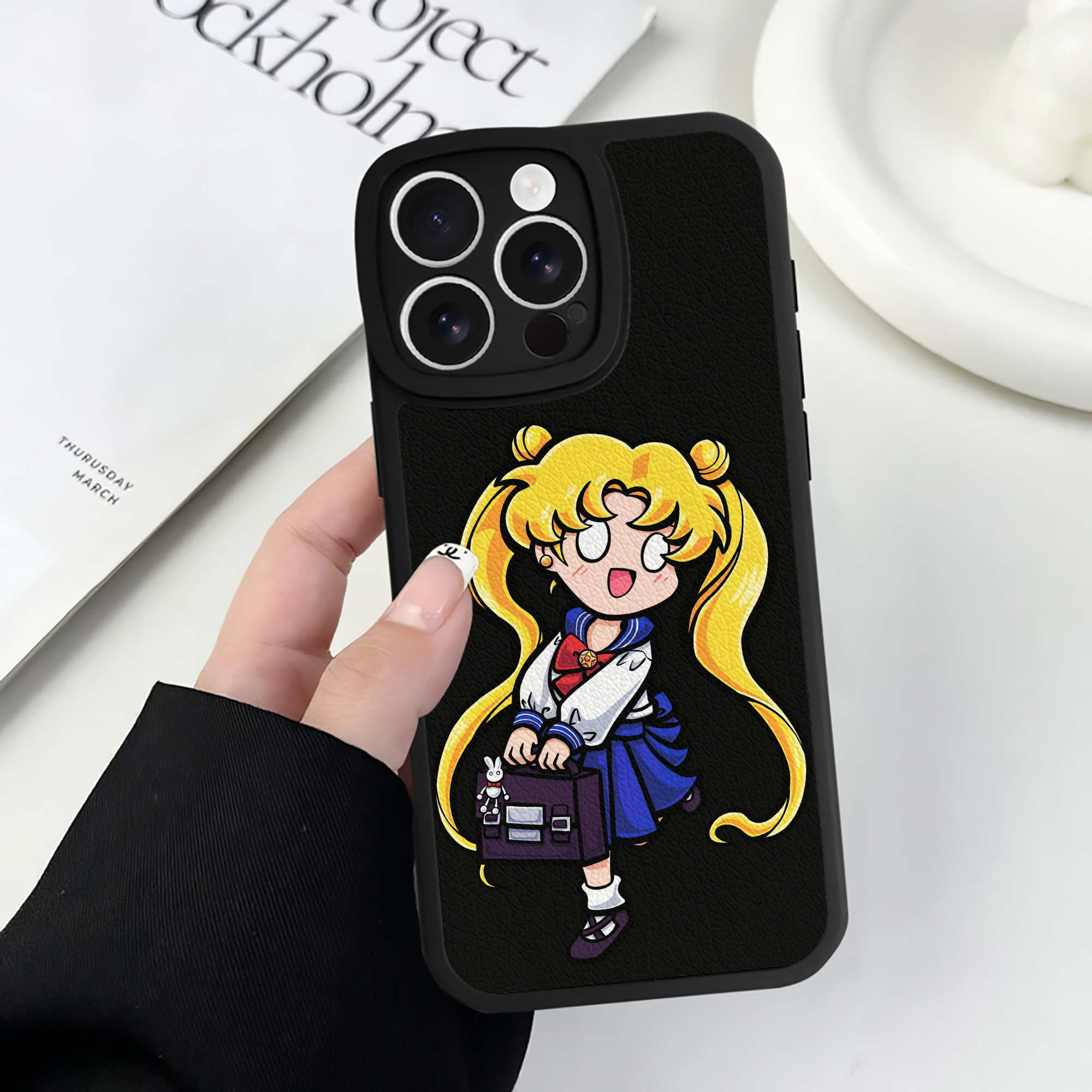 （画像用） 美少女戦士セーラームーン 愛野 美奈子 あいの みなこ Sailor Moon Aino Minako 【iPhone 16シリーズ対応】シリコンスマホケース（レザー調） 材質：シリコン